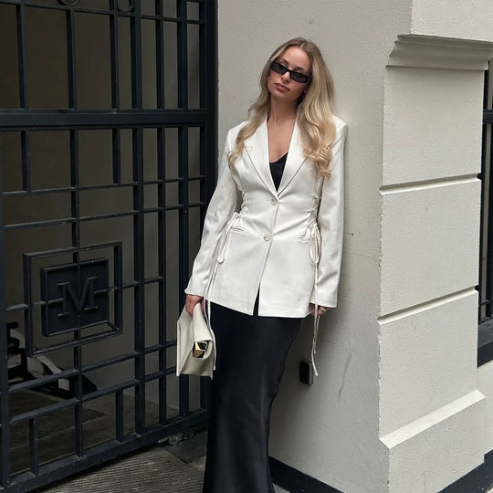 Damen taillierter Blazer mit tiefem V‑Ausschnitt, Zipperfront und Kordelzug-Detail Nord Taschen