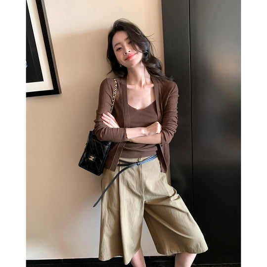 Damen Gerippter Cropped Spaghettiträger-Top mit passendem Feinstrick-Cardigan Set Nord Taschen