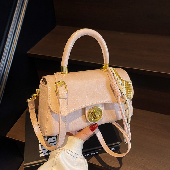 Damen elegante Handtasche mit luxuriösem Kettenverzierung Nord Taschen