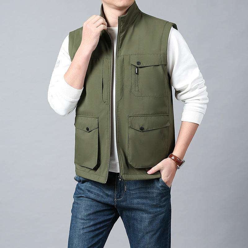 Herren Funktionsweste im urbanen Utility‑Stil mit Organizer‑Taschen und Stehkragen Nord Taschen