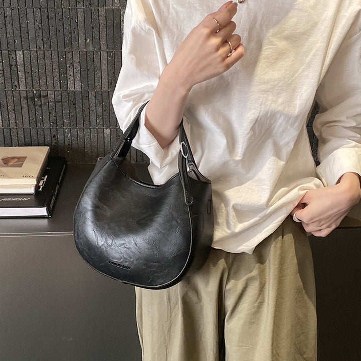 Damen Umhängetasche aus hochwertigem Kunstleder mit modischer Bordüre Nord Taschen
