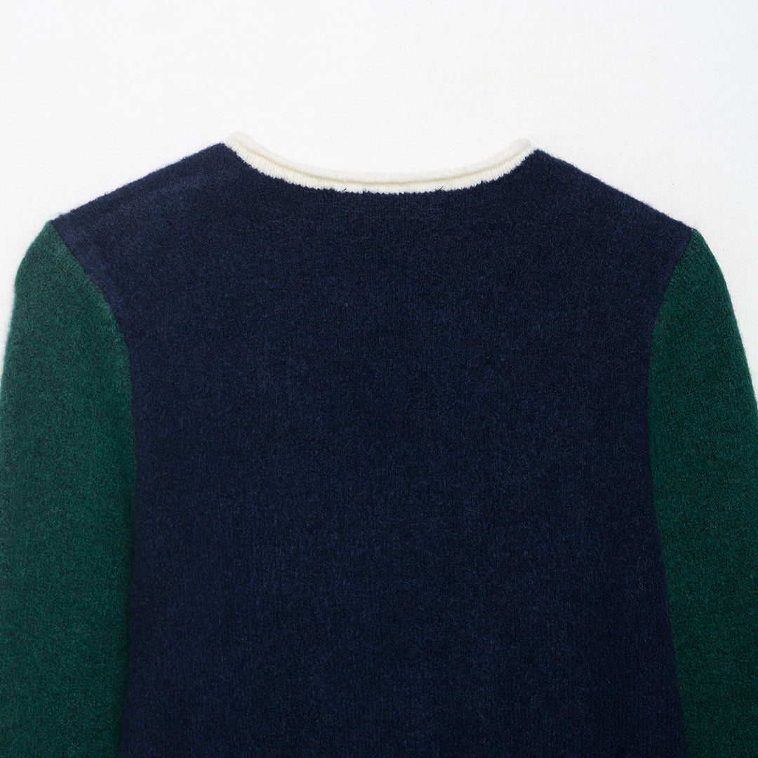 Damen Kuscheliger Colorblock-Pullover mit Rundhalsausschnitt und Kontrastärmeln Nord Taschen