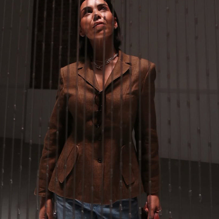 Damen Taillierter Cordblazer mit Schößchen und Pattentaschen Nord Taschen