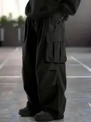 Herren Baggy-Cargohose im Oversize-Utility-Style mit elastischem Bund & Mehrfachtaschen Nord Taschen
