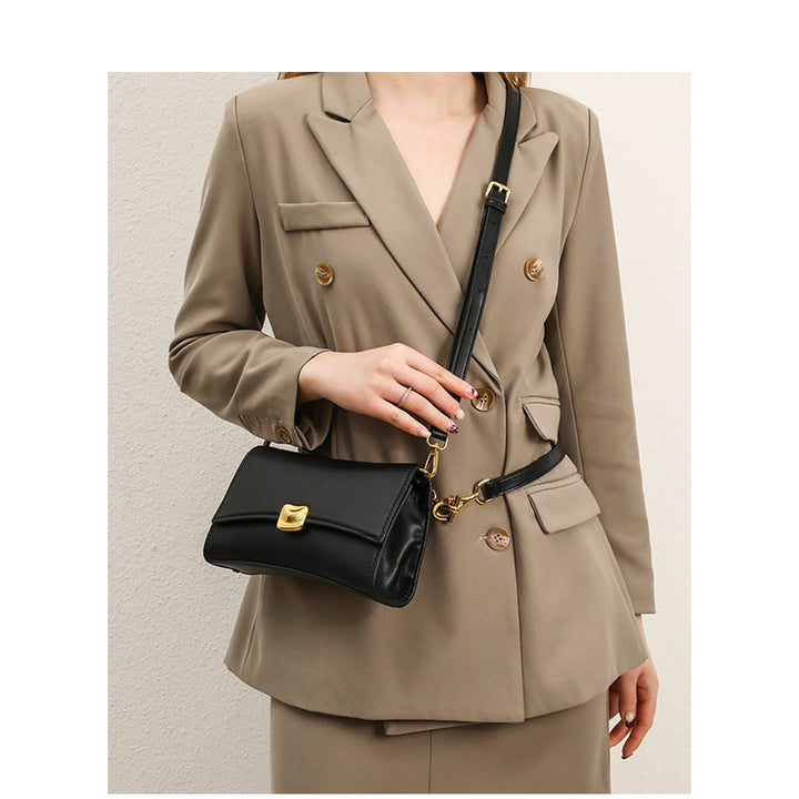 Damen Clutch-Tasche mit modernem minimalistischem Design und schickem Magnetverschluss Nord Taschen