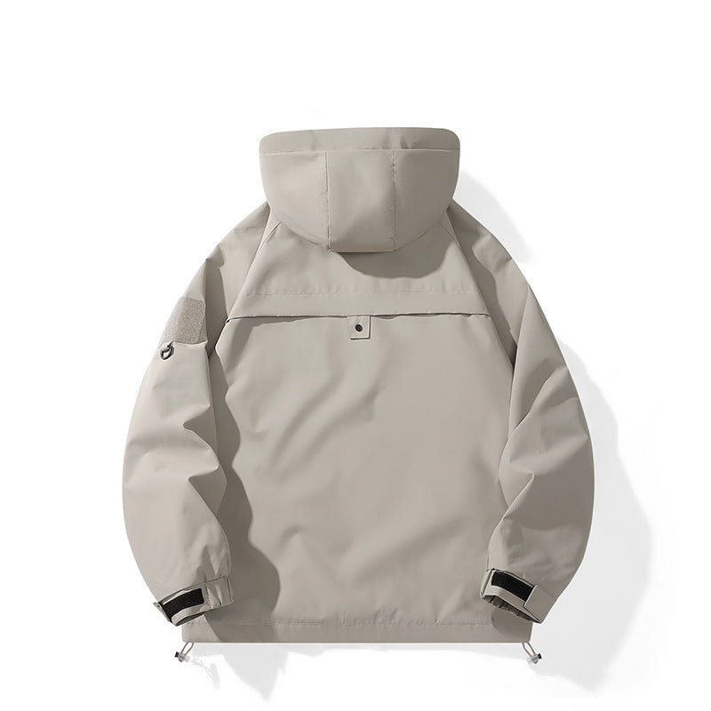 Damen technische Outdoor-Jacke mit verstellbarem Kapuzendesign und praktischen Taschen