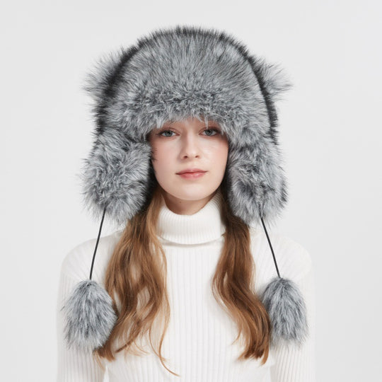 Damen Wintermütze mit Ohrklappen, Bommel und Tierohren aus hochwertigem Kunstfell Nord Taschen