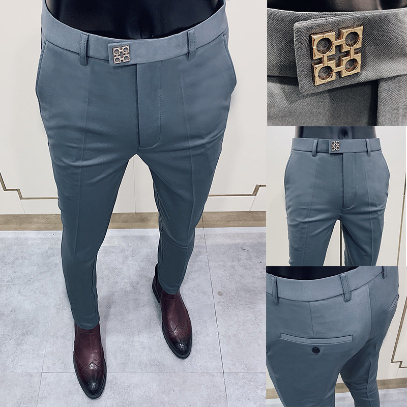 Herren schlanke Anzughose mit Bügelfalte, schmaler Passform und dezenter Metallschließe Nord Taschen