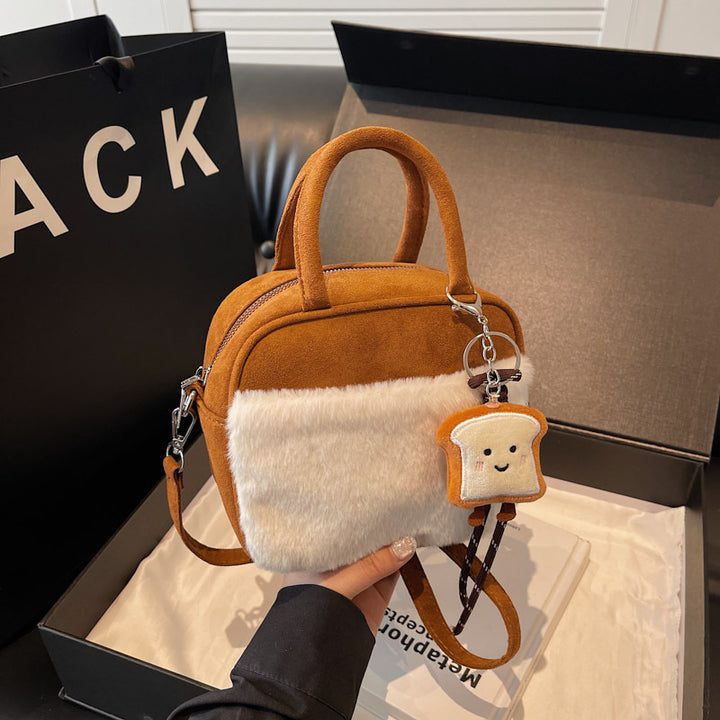 Damen Kuscheltasche mit verspieltem Anhänger Nord Taschen