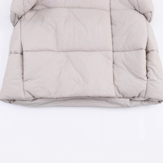 Damen Kurz geschnittene Oversize-Steppjacke mit hohem Wickelkragen und wattierter Fütterung Nord Taschen