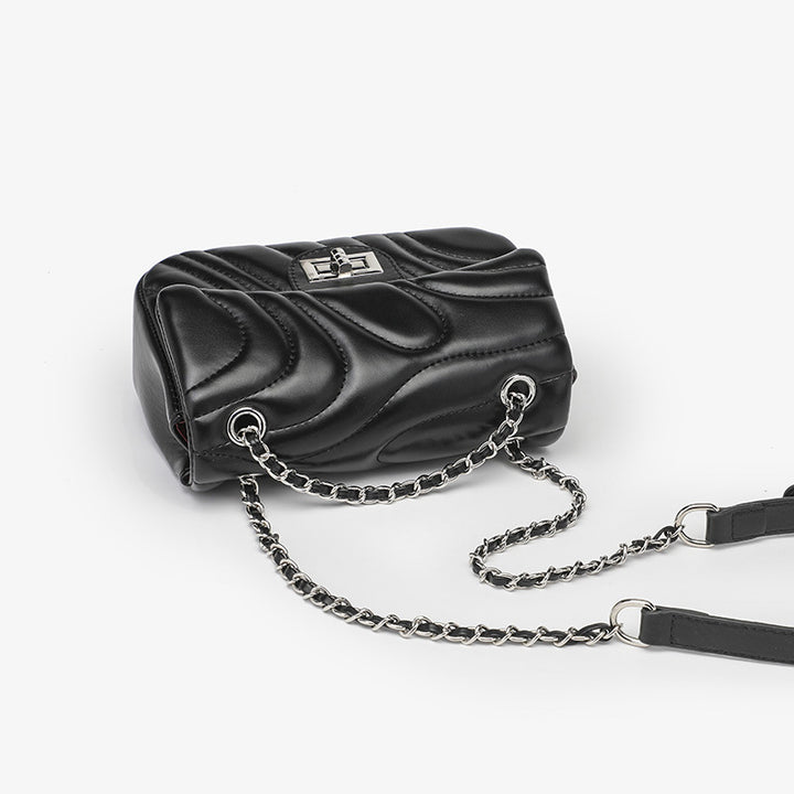 Damen Umhängetasche mit luxuriösem Wickel-Design und schickem Kettenverschluss Nord Taschen