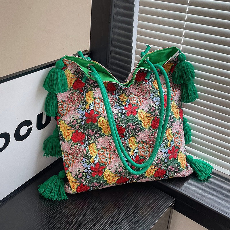Damen Trendige Strandtasche mit bunten Quasten Nord Taschen