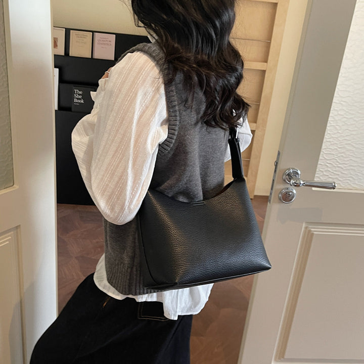 Damen Hobo-Tasche aus geschmeidigem Kunstleder mit elegantem Design Nord Taschen