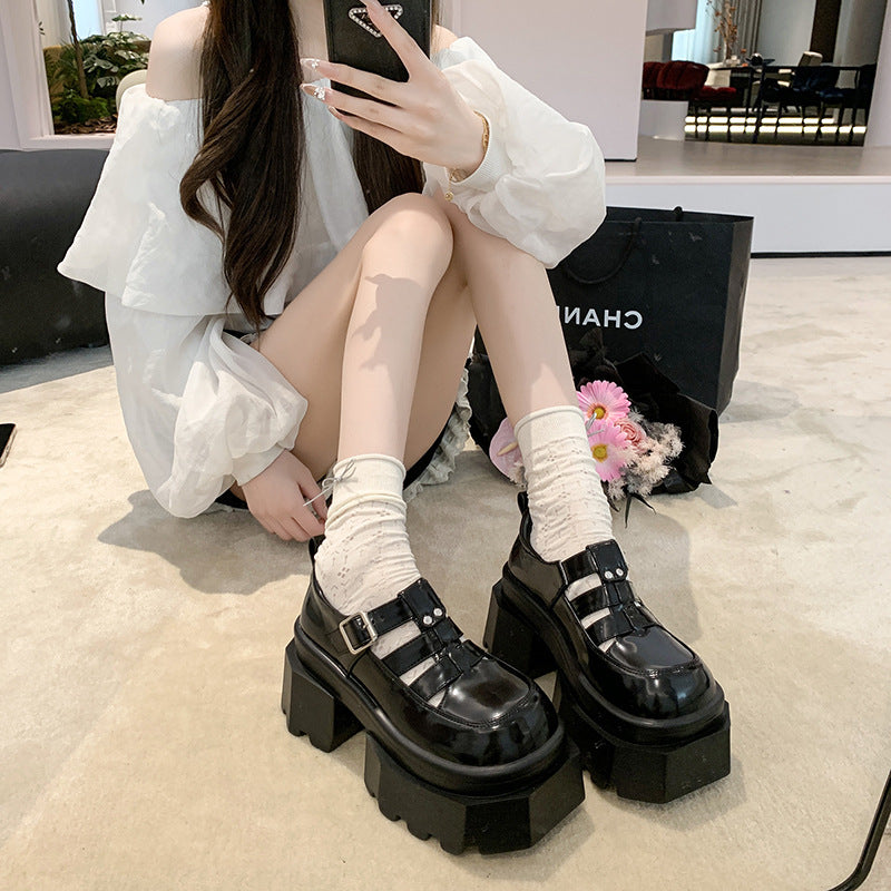 Damen Plateau-Schuhe mit modischem Riemen-Design und hohem Blockabsatz Nord Taschen