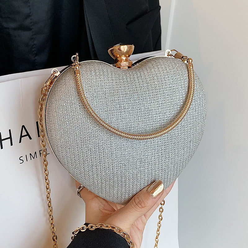 Damen Herzförmige Handtasche mit Glitzerfinish Nord Taschen