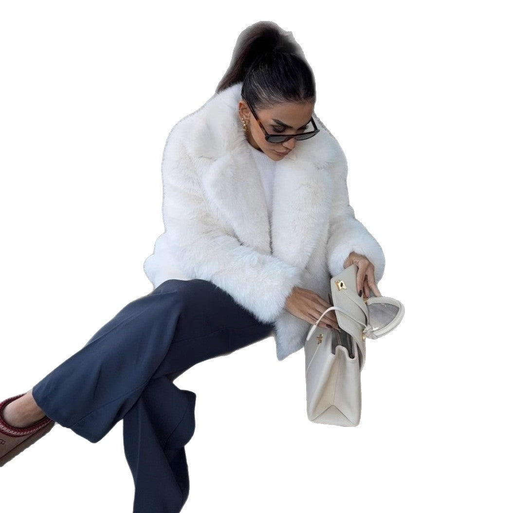 Damen Kurze Teddy‑Faux‑Fur‑Jacke mit Boxy‑Silhouette und übergroßem Reverskragen Nord Taschen