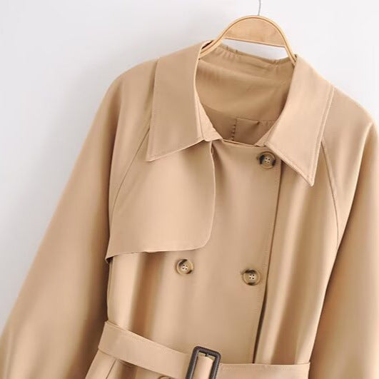 Damen Doppelreihiger Trenchcoat mit Taillengürtel und Schulterpasse Nord Taschen