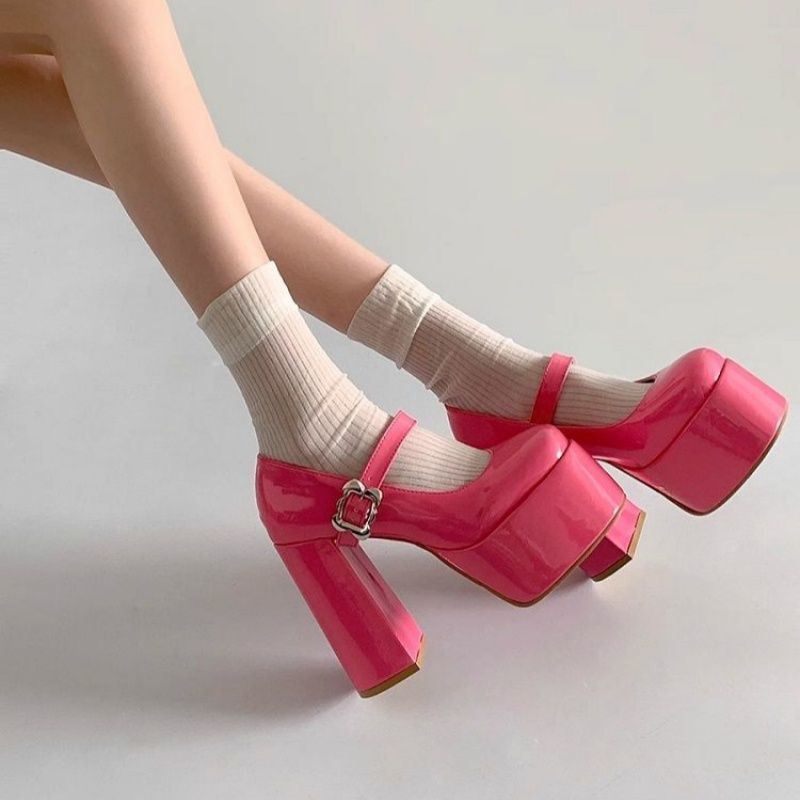 Damen Plateau-Pumps mit Rundschnürung und eleganter Schnalle