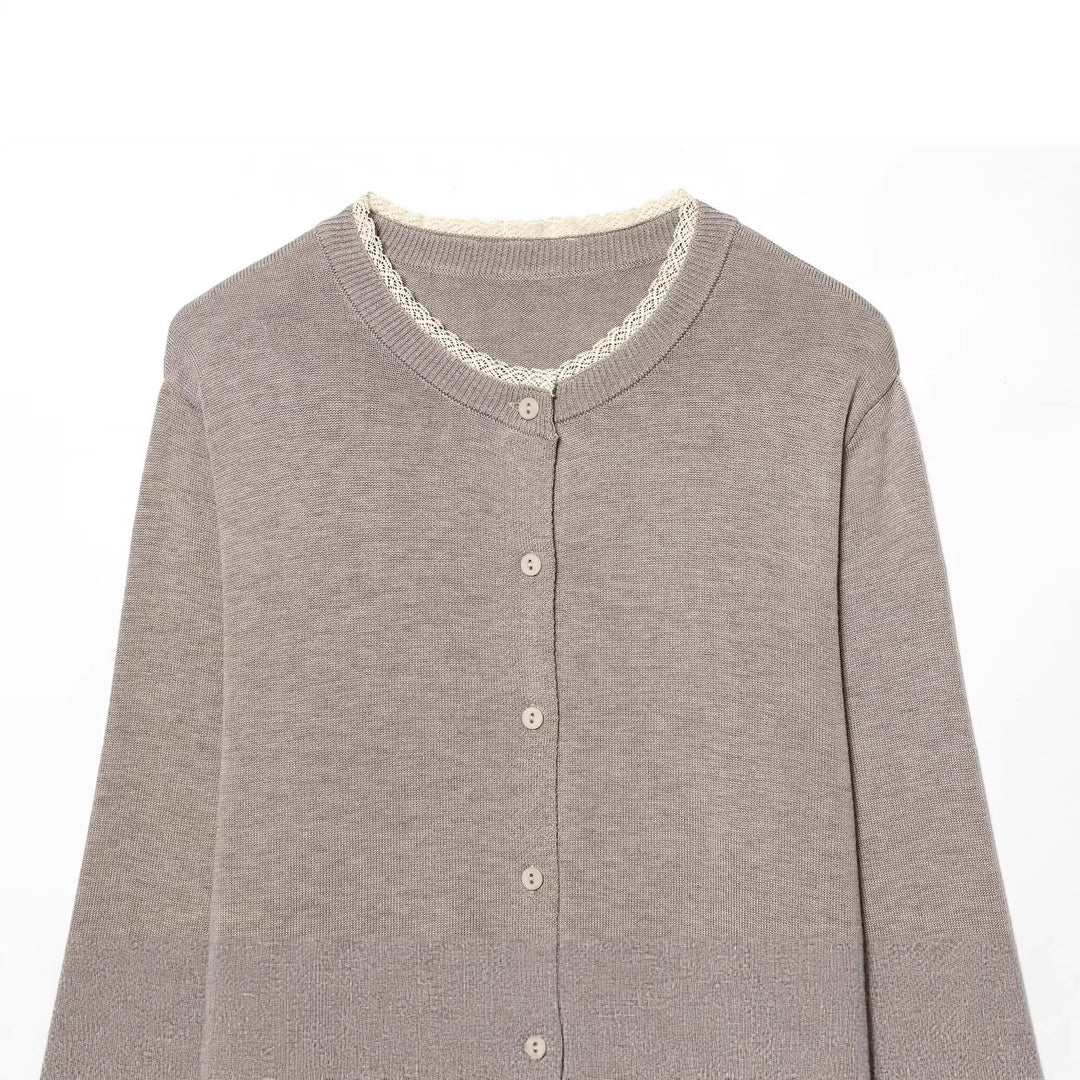 Damen Klassischer Feinstrick-Cardigan mit zarter Spitzenkante Nord Taschen
