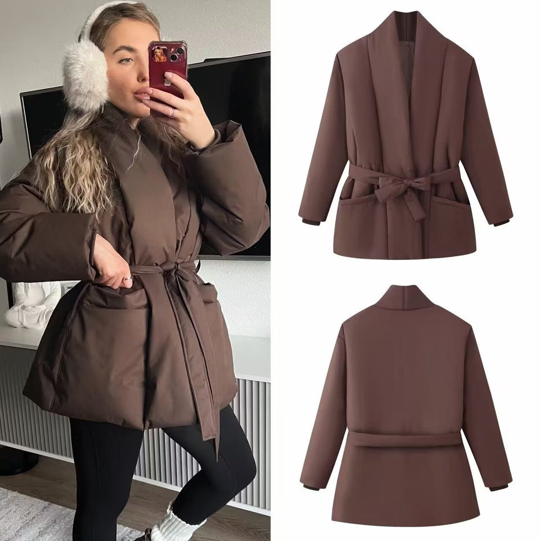 Damen Kurzsteppmantel mit Schalkragen, Taillengürtel und aufgesetzten Taschen Nord Taschen