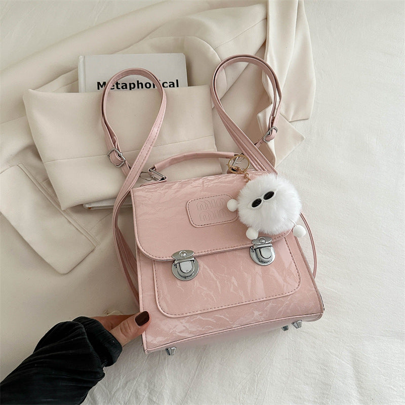 Damen Mini-Umhängetasche mit verspieltem Design von Nord Taschen