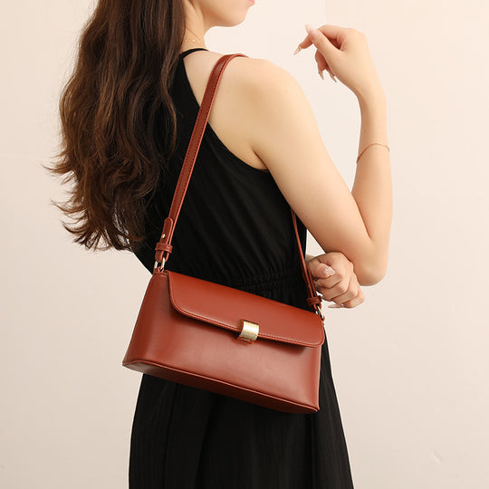 Damen Clutch-Tasche mit modernem Kettenverschluss und luxuriösen Details Nord Taschen