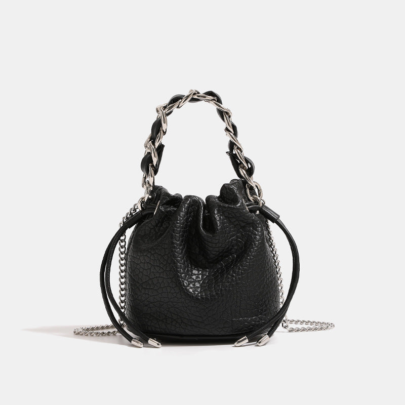 Damen Beuteltasche mit luxuriösem Kettenhenkel und elegantem Glanz Nord Taschen