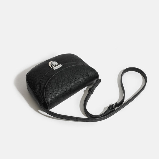 Damen Umhängetasche mit geschwungenem Design und eleganter Schnalle Nord Taschen