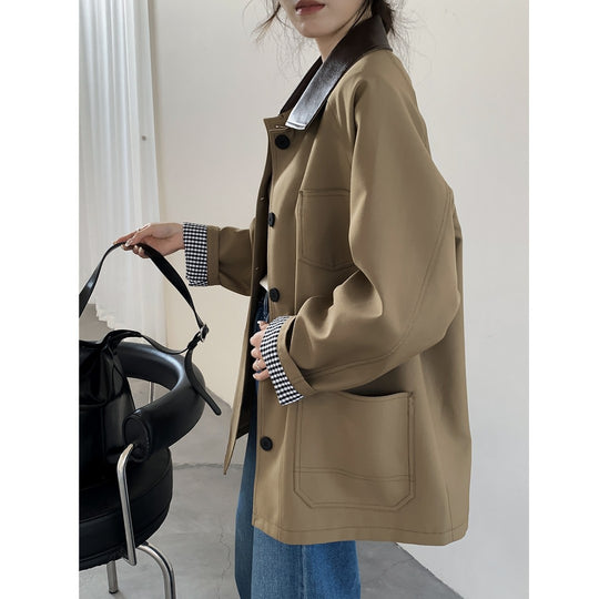 Damen Oversize Kurzjacke im Trenchstil mit Lederoptik-Kragen und karierten Umschlagmanschetten Nord Taschen