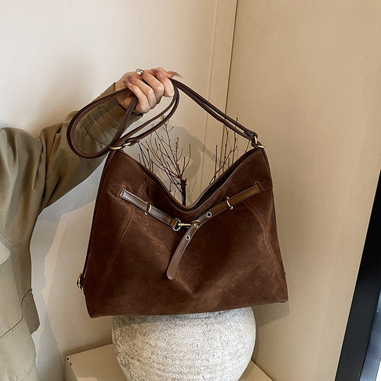Damen Hobo-Tasche aus weichem Leder mit praktischen Reißverschlusstaschen Nord Taschen