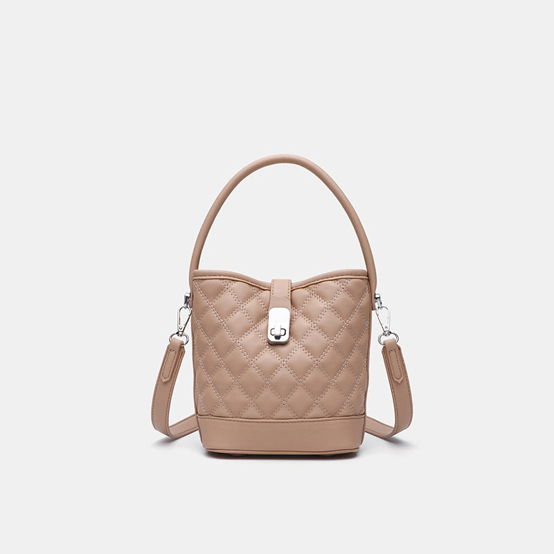 Damen Schultertasche mit quadratischem Korpus und glänzendem Steppmuster Nord Taschen