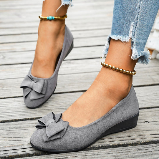 Damen  minimalistische Samt-Ballerina mit dekorativer Fußkette und ergonomischem Komfortfußbett Nord Taschen