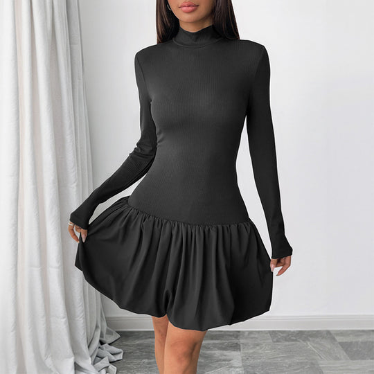 Damen Langes Kleid mit Rüschen- und Rollkragen Nord Taschen