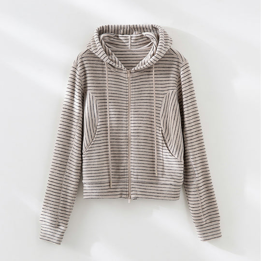 Damen Gestrickte Kapuzenjacke mit Reißverschluss und feinem Streifenmuster Nord Taschen