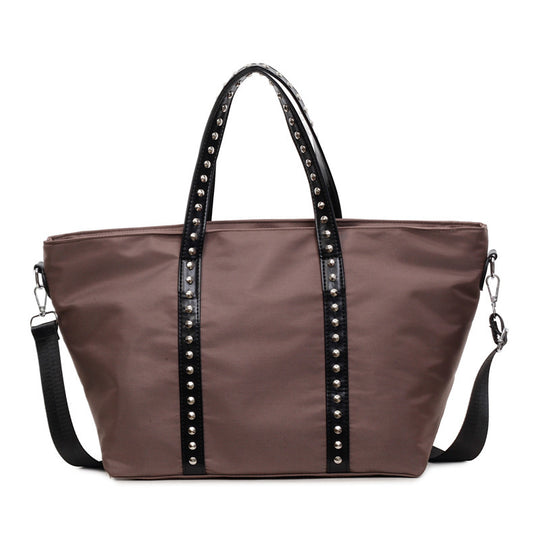 Damen elegante Shopper-Tasche mit Nieten und verstellbarem Schulterriemen Nord Taschen