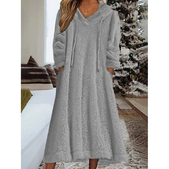 Damen Maxikleid aus Teddy-Fleece mit Kapuze, V-Ausschnitt und Eingrifftaschen Nord Taschen