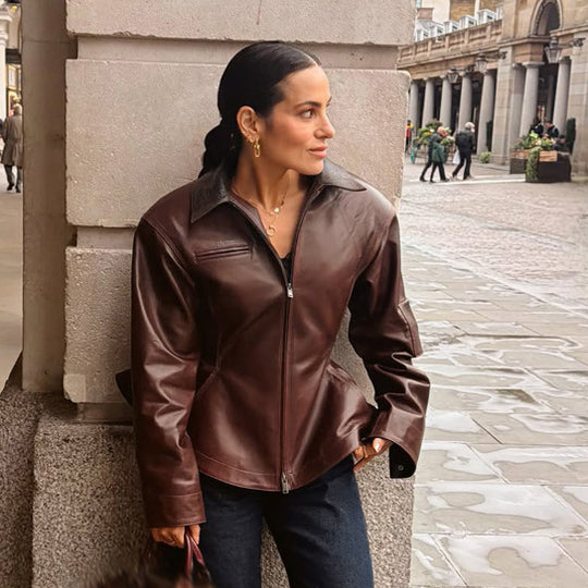 Damen Lederjacke mit tailliertem Schößchen, Reißverschluss & großem Hemdkragen Nord Taschen