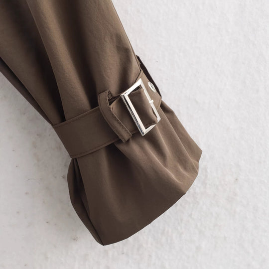 Damen Kurztrench mit hohem Stehkragen, doppelter Druckknopfleiste und Taillengürtel Nord Taschen