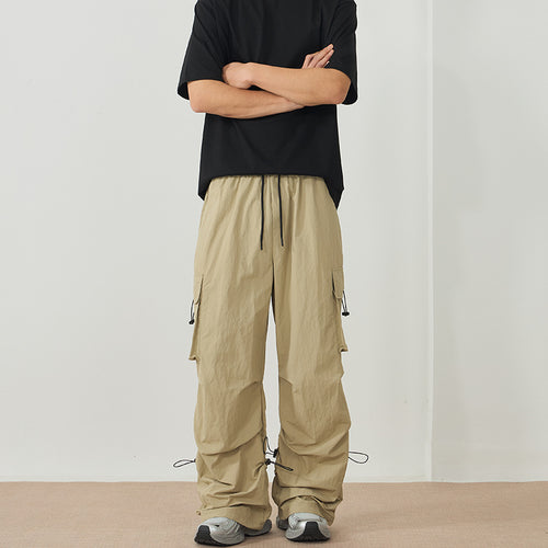 Herren Weite Nylon-Cargohose mit verstellbaren Saumkordeln und Tunnelzugbund Nord Taschen