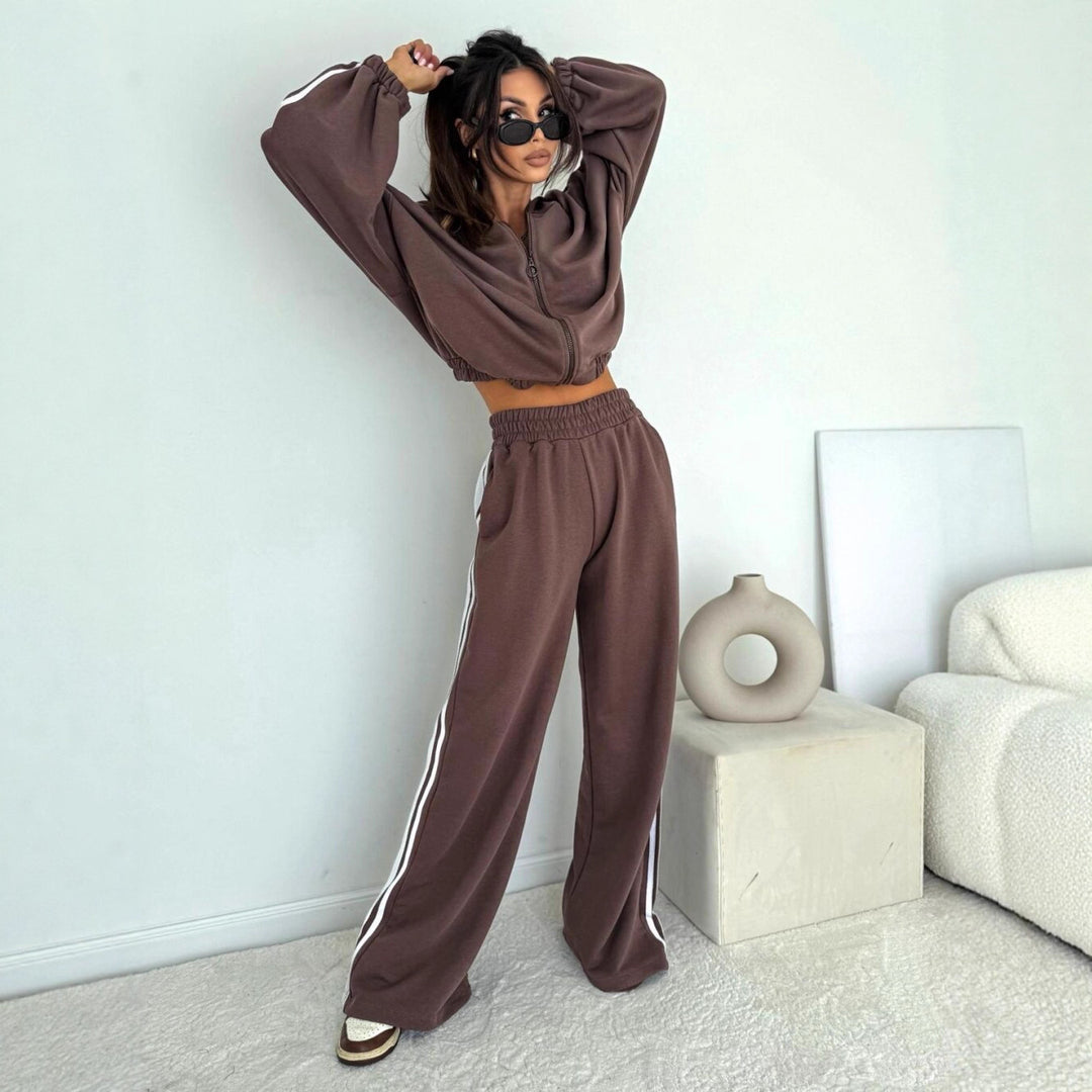 Damen cropped Zip-Hoodie mit voluminösen Ballonärmeln und High-Waist Relaxhose im sportlichen Seitenstreifen-Design Nord Taschen