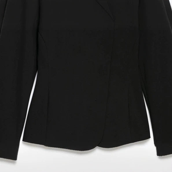 Damen Taillierte Blazerjacke mit asymmetrischer Knopfleiste und Rundhalsausschnitt Nord Taschen