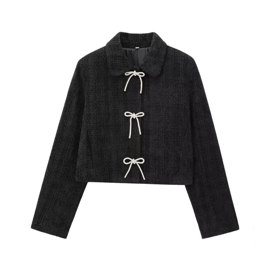 Damen Kurze Bouclé‑Tweed‑Jacke mit Peter‑Pan‑Kragen und dekorativen Schleifenverschlüssen Nord Taschen