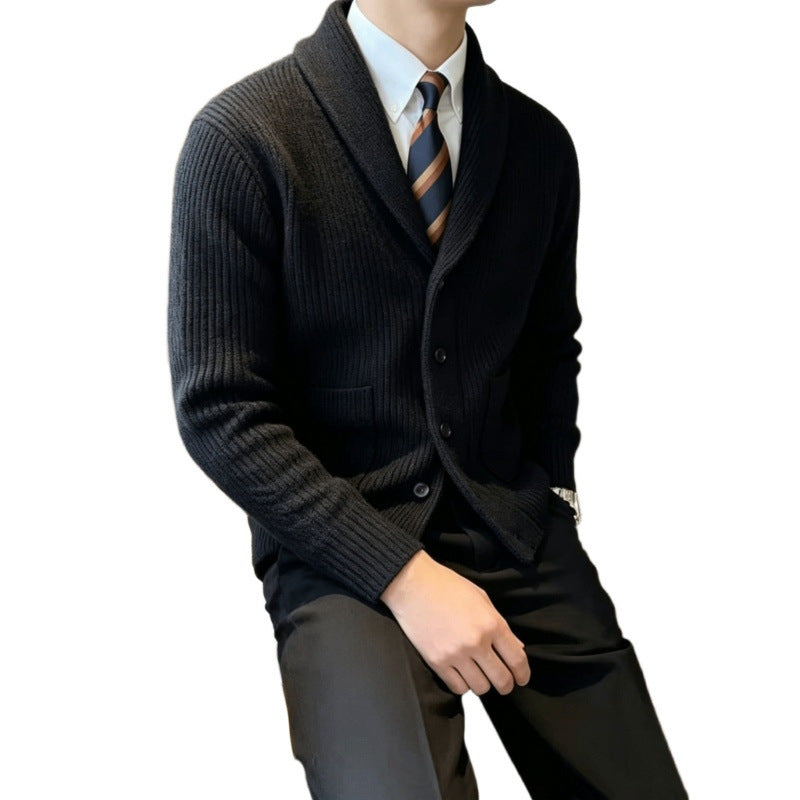 Herren Schalkragen-Strickcardigan mit Rippenstruktur, Knopfleiste und aufgesetzten Taschen Nord Taschen