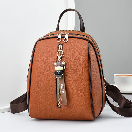 Damen Rucksackhandtasche mit praktischem Innenraum und trendigem Anhänger Nord Taschen