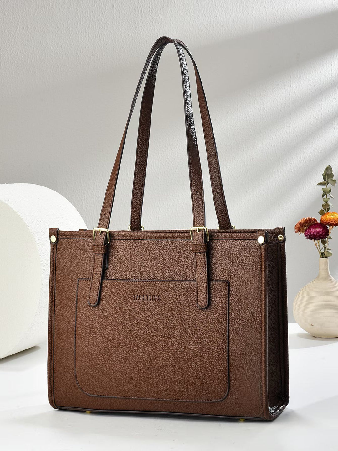 Damen elegante Handtasche im minimalistischen Design mit praktischen Fächern Nord Taschen