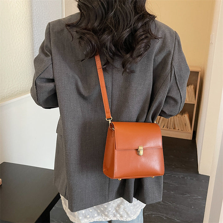 Damen elegante Umhängetasche mit klassischem Verschluss Nord Taschen