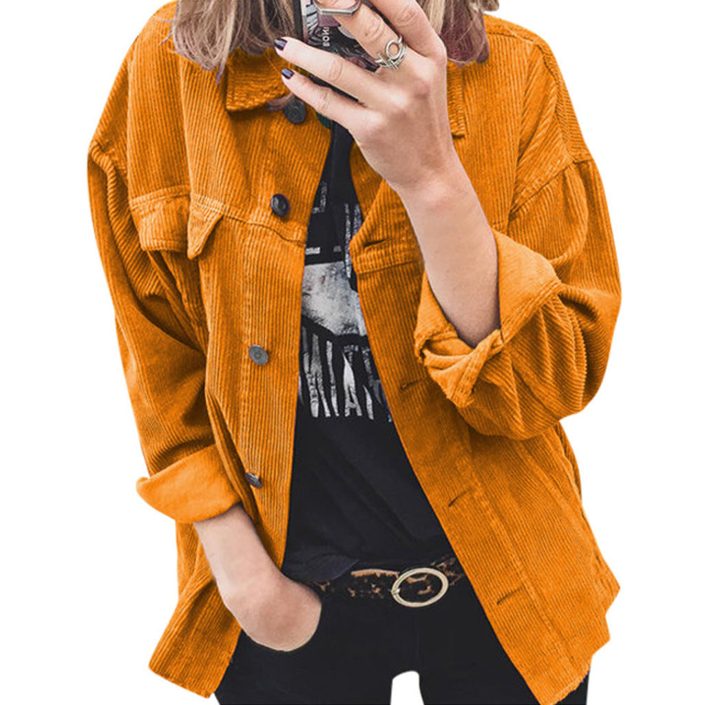 Damen modische Cordjacke mit praktischen aufgesetzten Taschen und lässigem Schnitt
