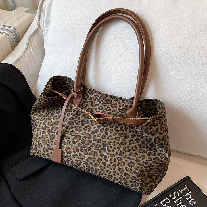 Damen modische Umhängetasche im eleganten Leo-Design Nord Taschen