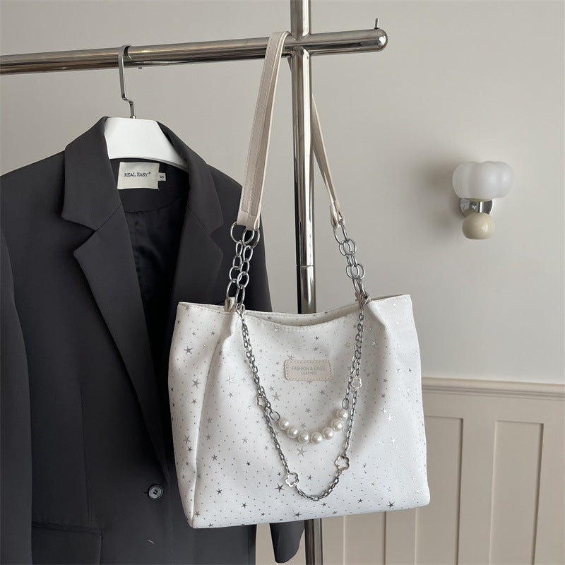 Damen bequeme Schultertasche mit dekorativem Kettendetail Nord Taschen