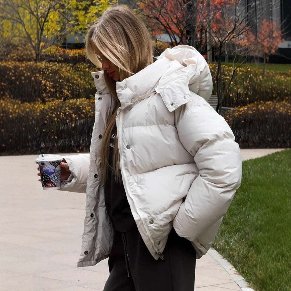 Damen Kurze winddichte Stepp‑Pufferjacke mit abnehmbarer Kapuze und hohem Stehkragen Nord Taschen